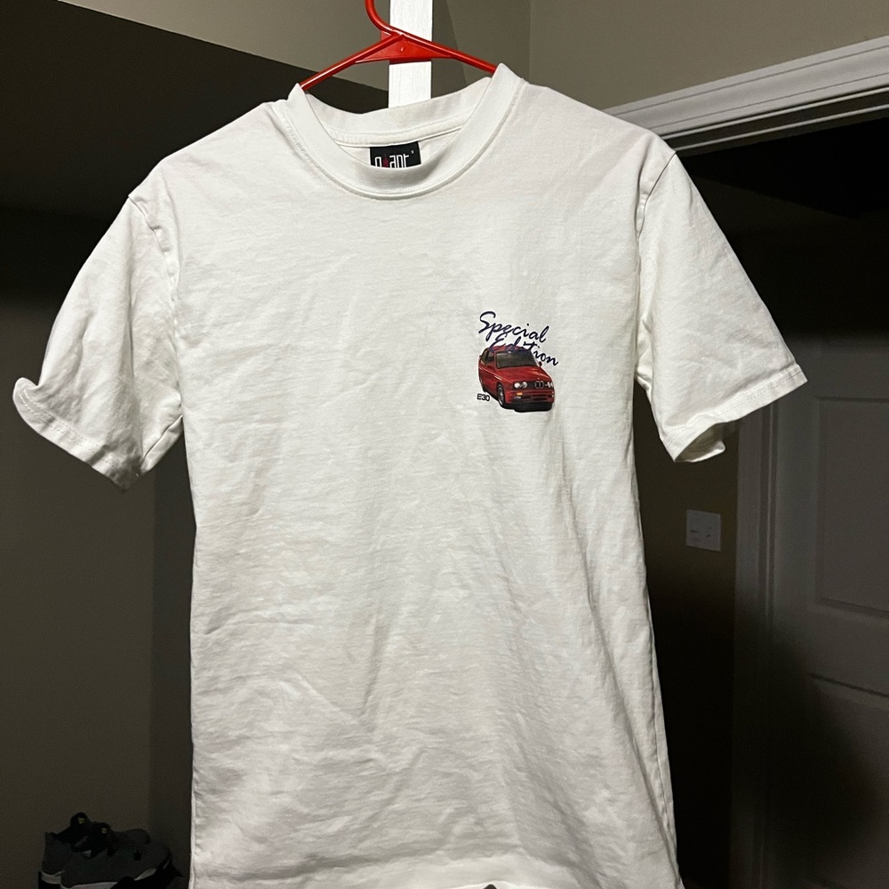 Men’s small bmw vintage tee shirt